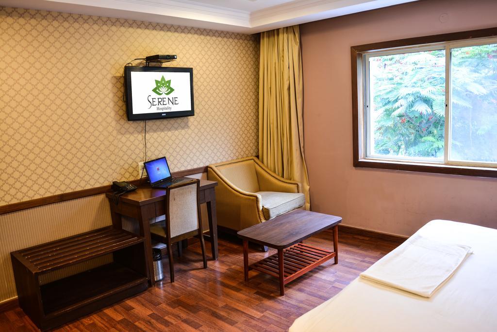 Serene Boutique Hotel Bangalore Exterior photo